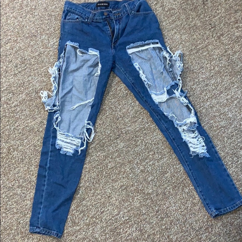 Fashion Nova Ripped Boyfriend Jeans